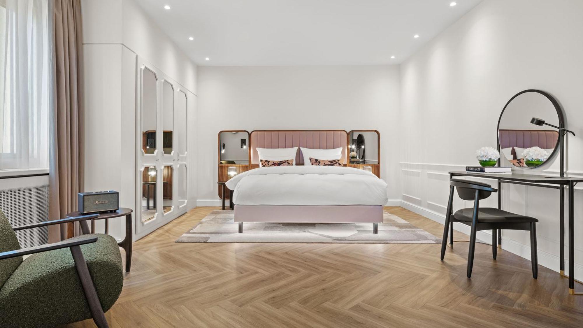 Bristol Hotel 5*